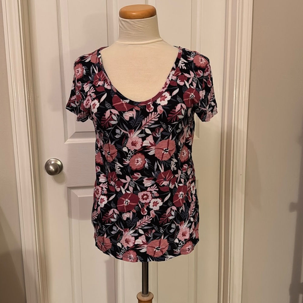 Loft Outlet Floral T-Shirt Size S